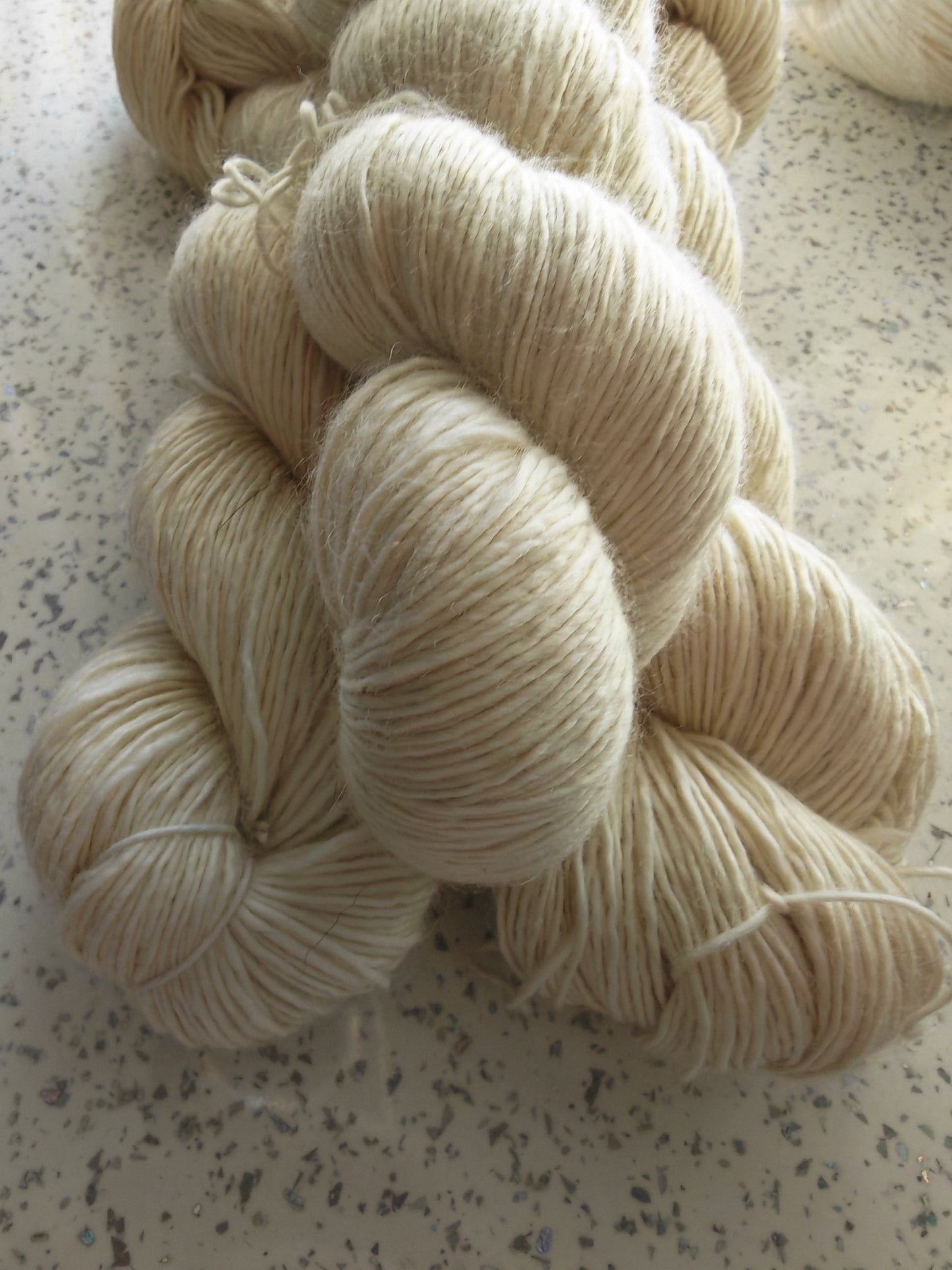 Laine à teindre - Superwash Mérinos Single